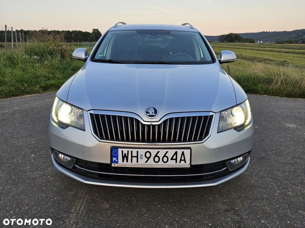 Skoda Superb 2.0 TDI Ambition - 8