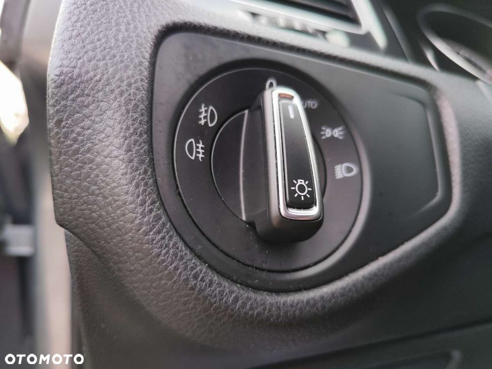 Volkswagen Golf - 13