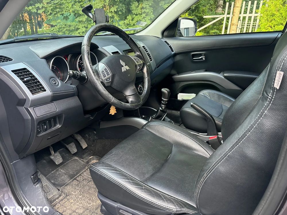 Mitsubishi Outlander 2.2 DID Intense + - 5