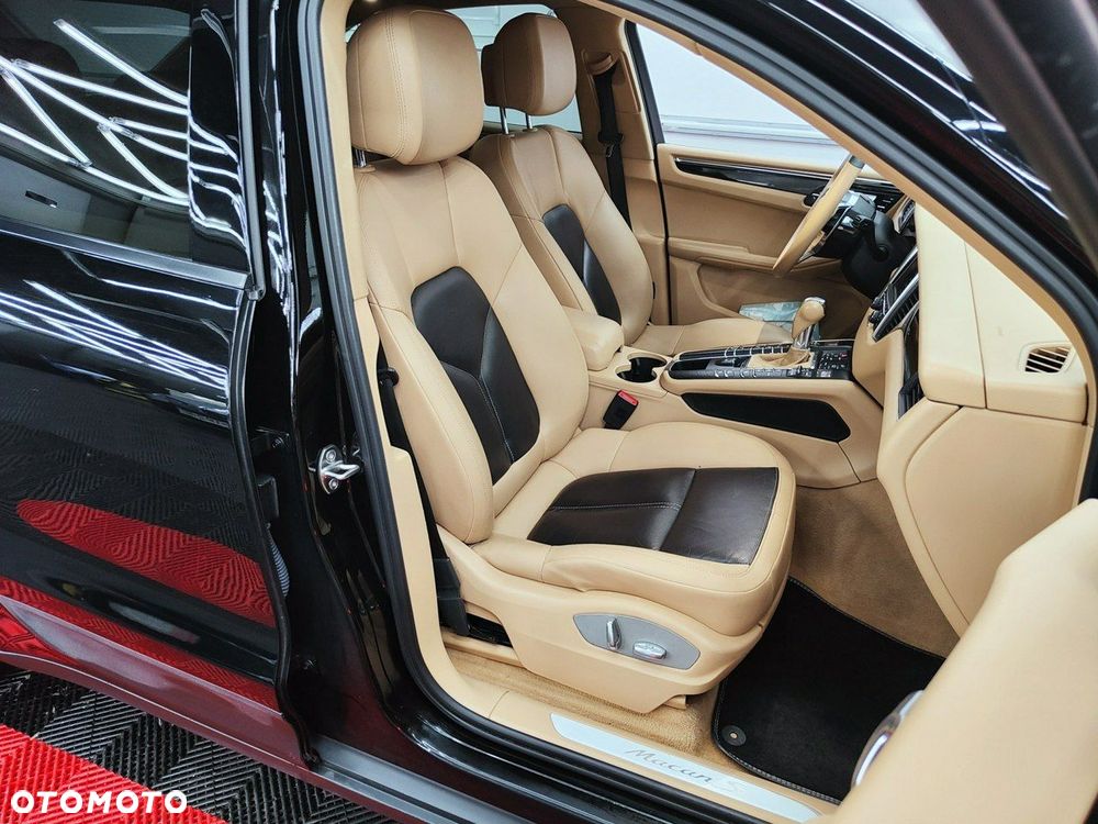 Porsche Macan S - 28