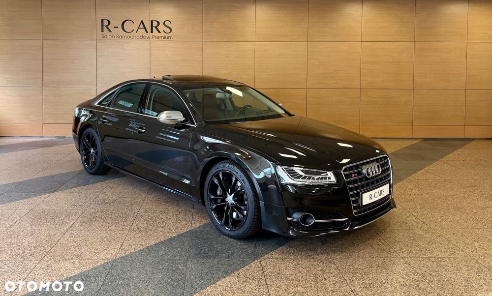 Audi S8 - 1