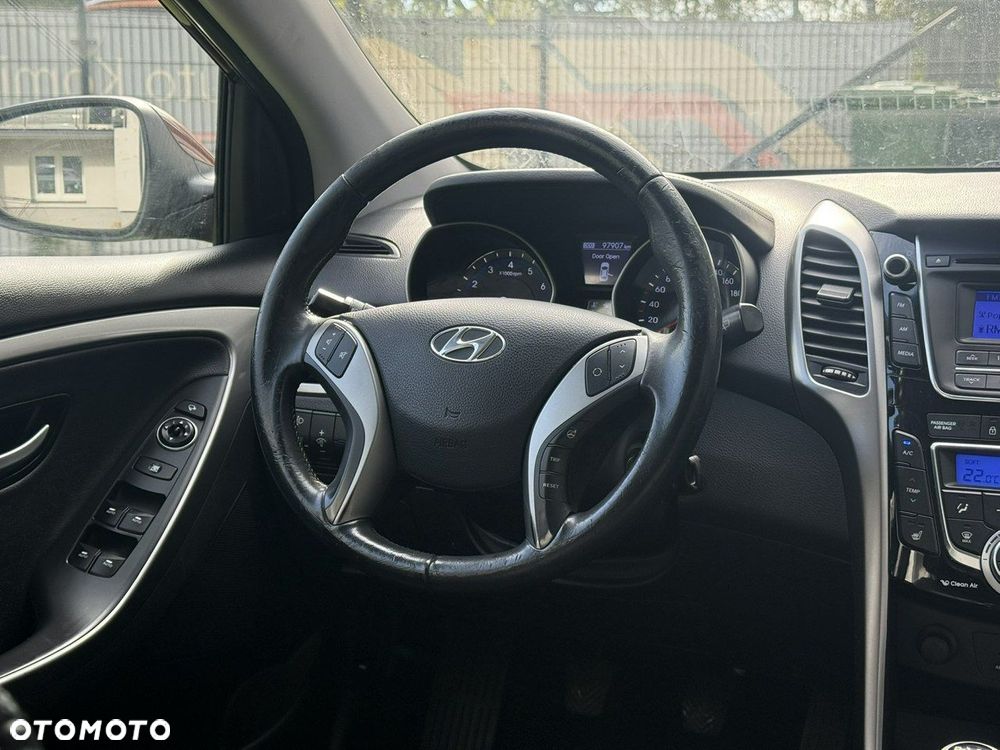Hyundai i30 - 12