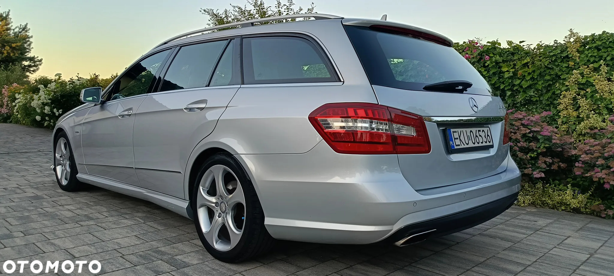 Mercedes-Benz Klasa E 350 T CDI DPF BlueEFFICIENCY 7G-TRONIC Avantgarde - 3