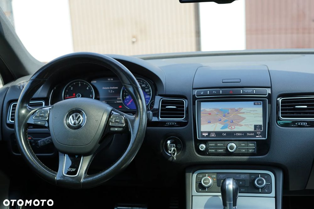 Volkswagen Touareg 3.0 V6 TDI BMT Perfectline R-Style - 10
