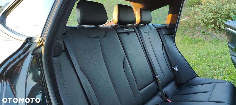 BMW Seria 3 328i xDrive Sport Line - 20