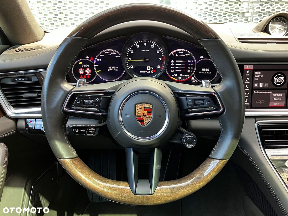 Porsche Panamera - 24