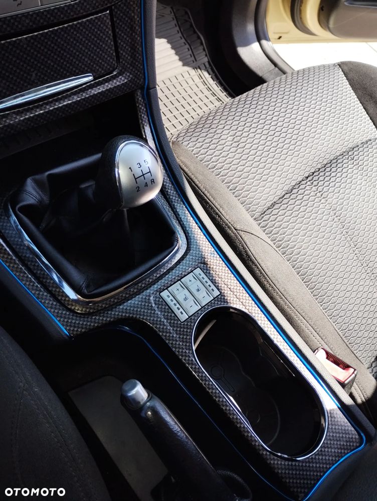 Ford Mondeo - 12