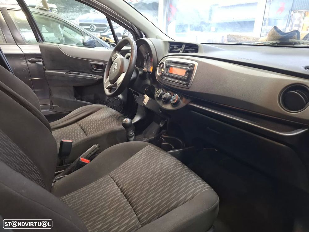 Toyota Yaris 1.0 VVT-i ACtive+AC - 11