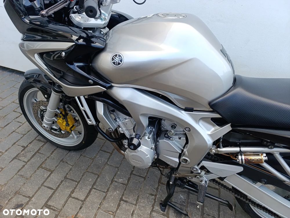 Yamaha FZ6 - 15