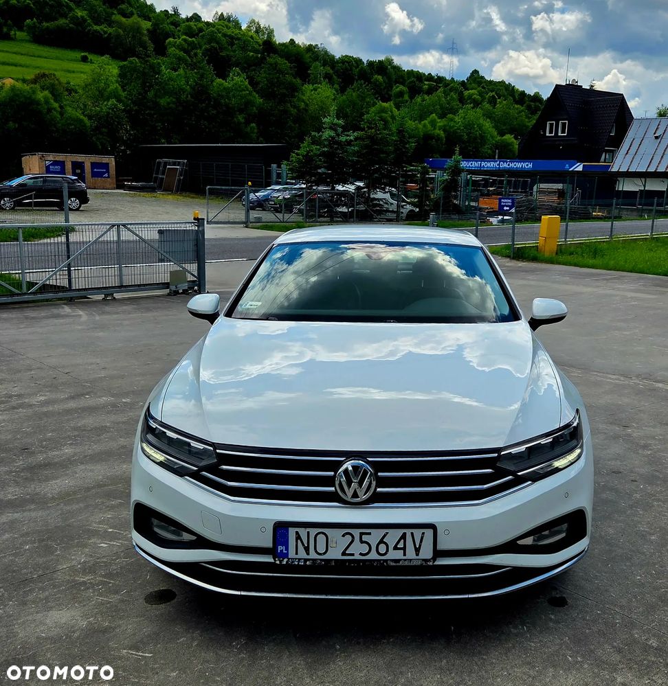 Volkswagen Passat 2.0 TDI SCR Highline DSG - 2