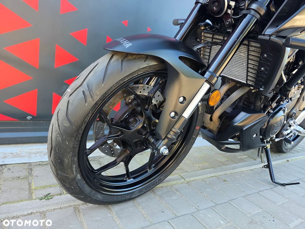 Yamaha MT - 11