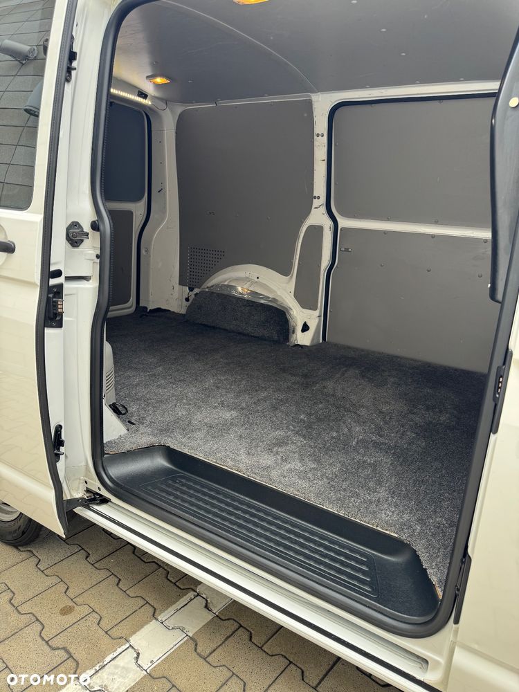 Volkswagen Transporter - 32