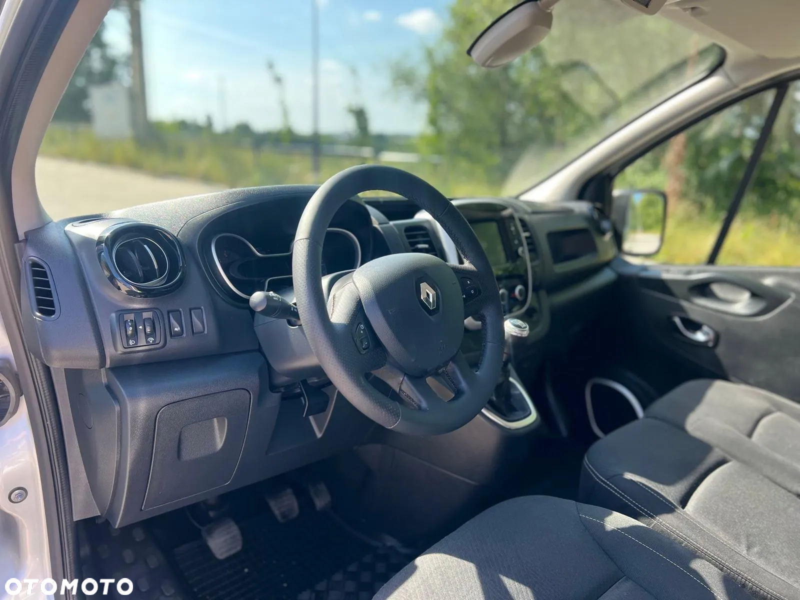 Renault Trafic L2H1 / 2.0 DCI / Brygadówka / 6 osób / - 29