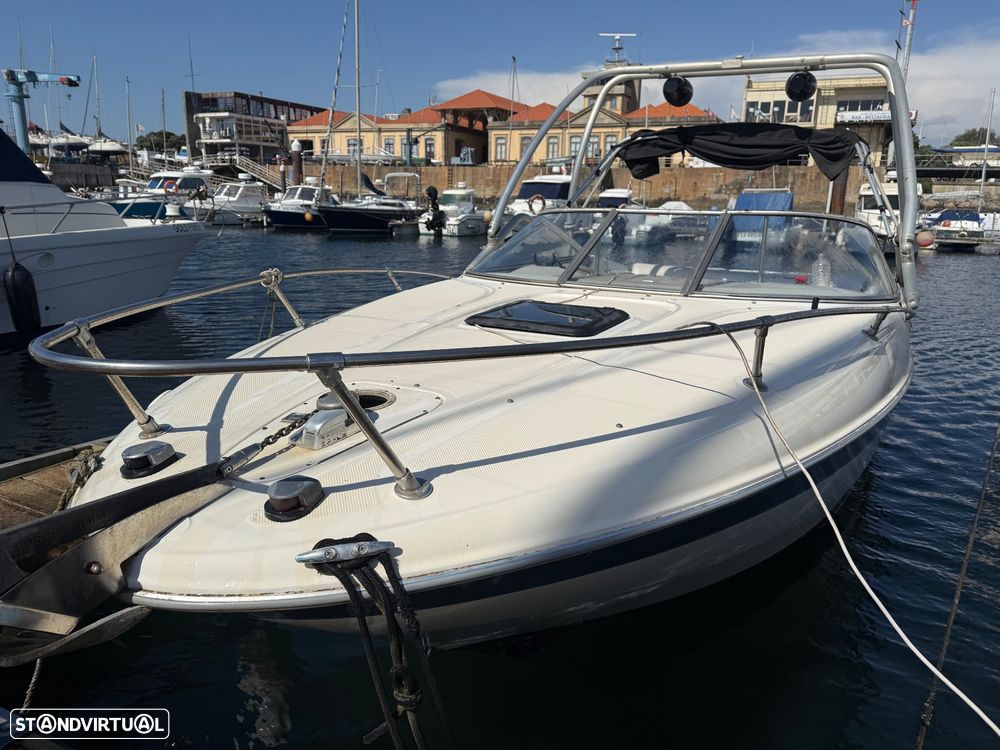 Bayliner Capri - 1