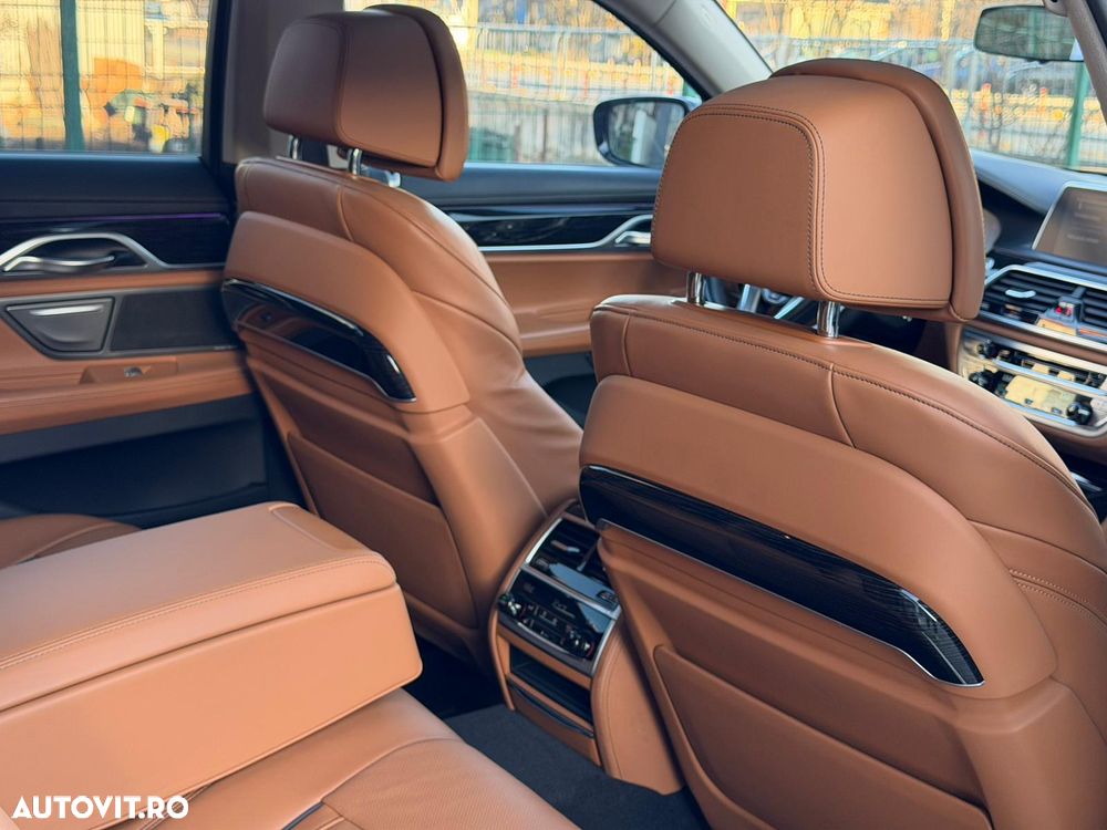 BMW Seria 7 750i xDrive - 25