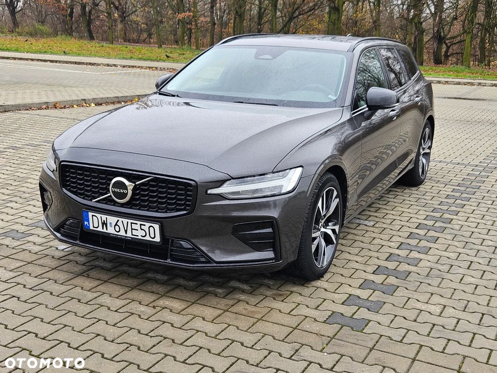 Volvo V60 B4 B Plus Dark - 4