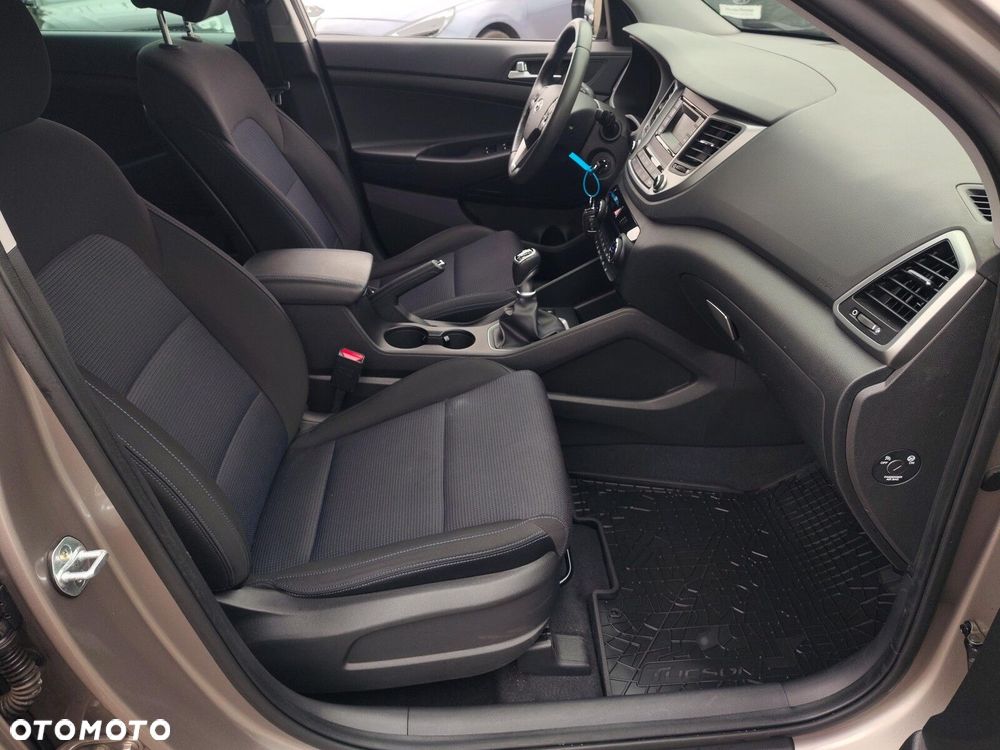 Hyundai Tucson 1.6 GDi Comfort 2WD - 27