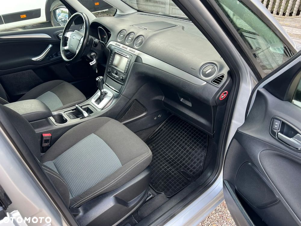 Ford Galaxy 2.0 TDCi DPF Champions Edition - 14