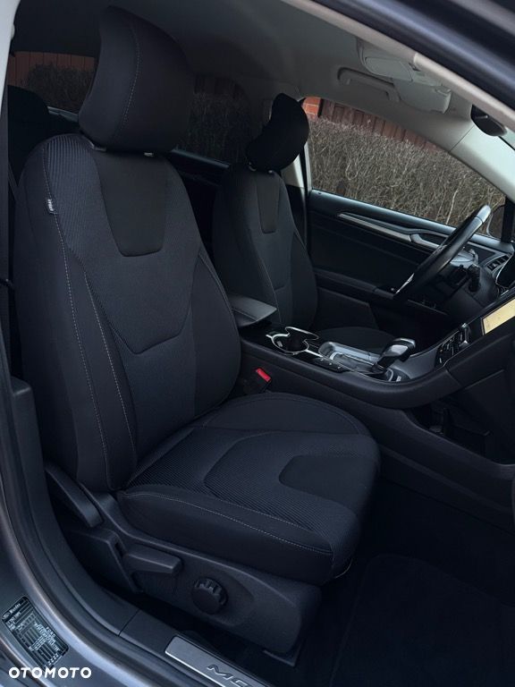 Ford Mondeo 2.0 TDCi Titanium PowerShift - 32