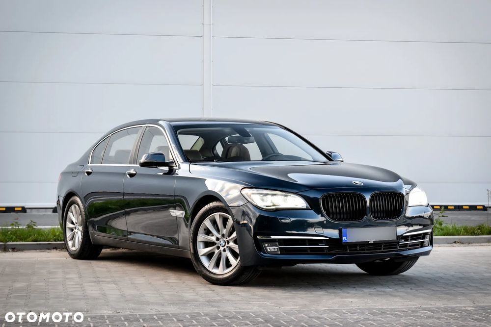 BMW Seria 7 740i L - 1