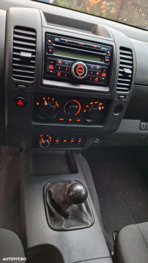 Nissan Navara 2.5 dCi Double Cab XE - 11
