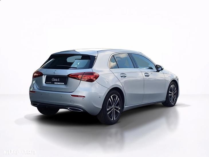 Mercedes-Benz A 180 7G-DCT Special Edition - 9