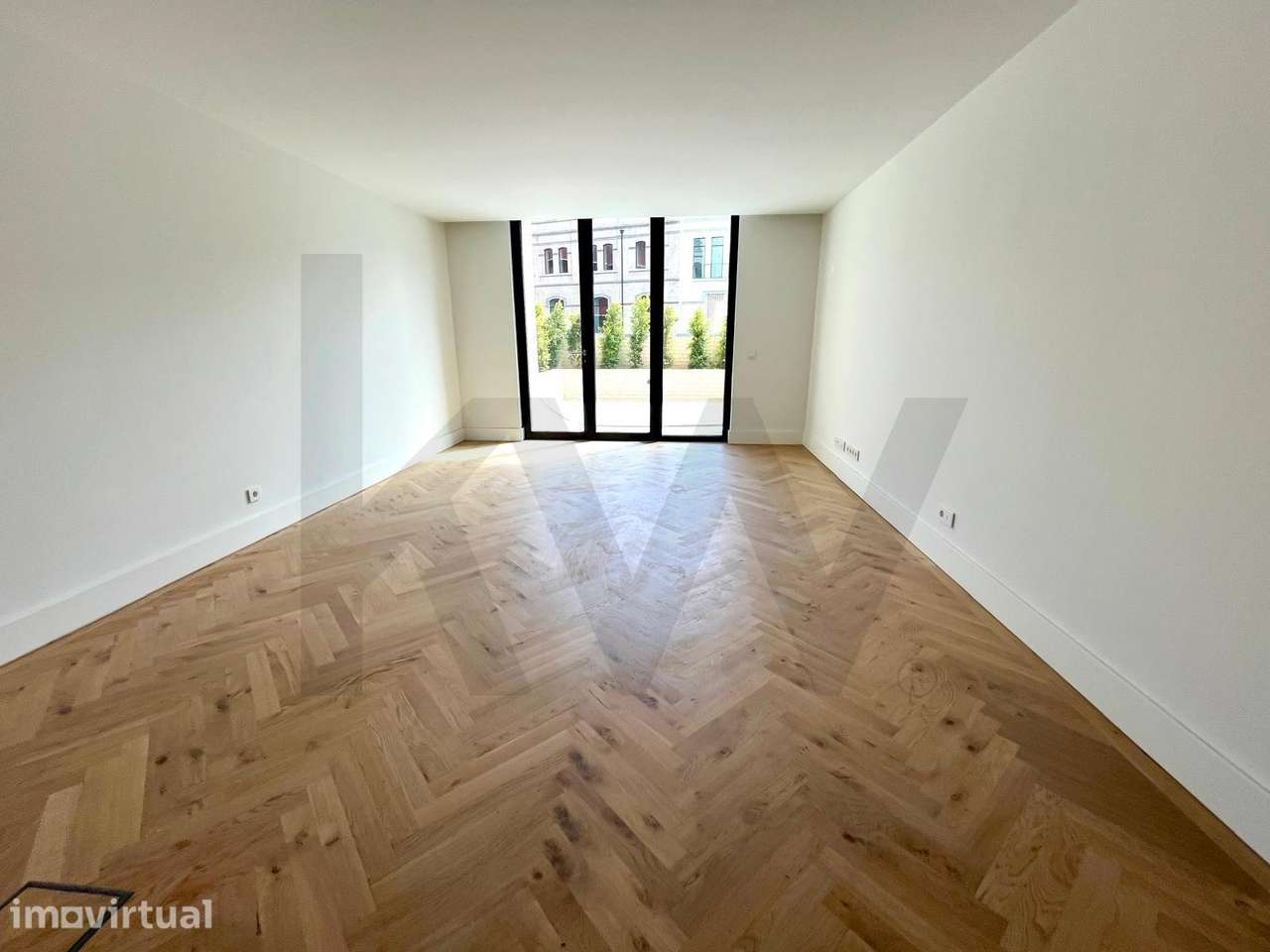 Apartamentos T3 Duplex com pátio em Condomínio - Beato Quarter - Grande imagem: 2/23