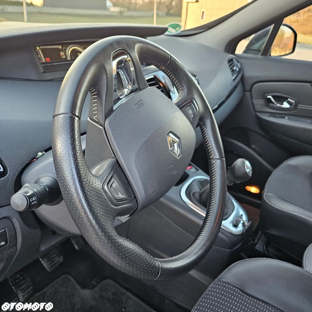 Renault Scenic Energy TCe 130 S&S Xmod Bose Edition - 16