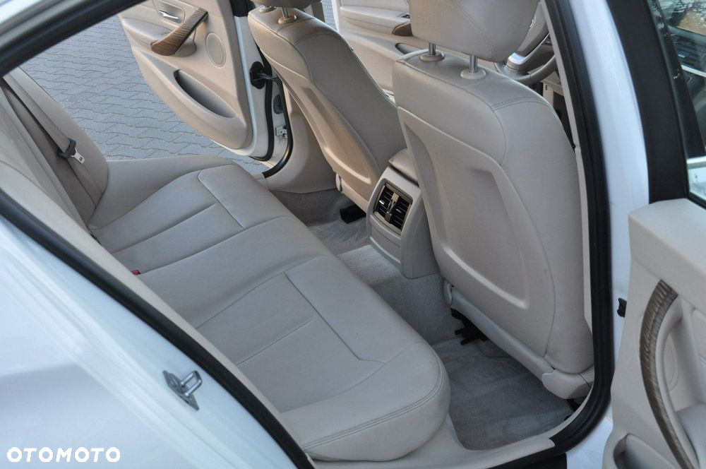 BMW Seria 3 - 27