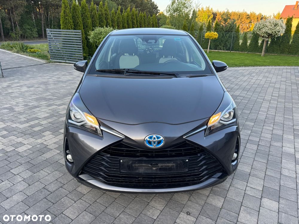 Toyota Yaris Hybrid 100 Premium - 2