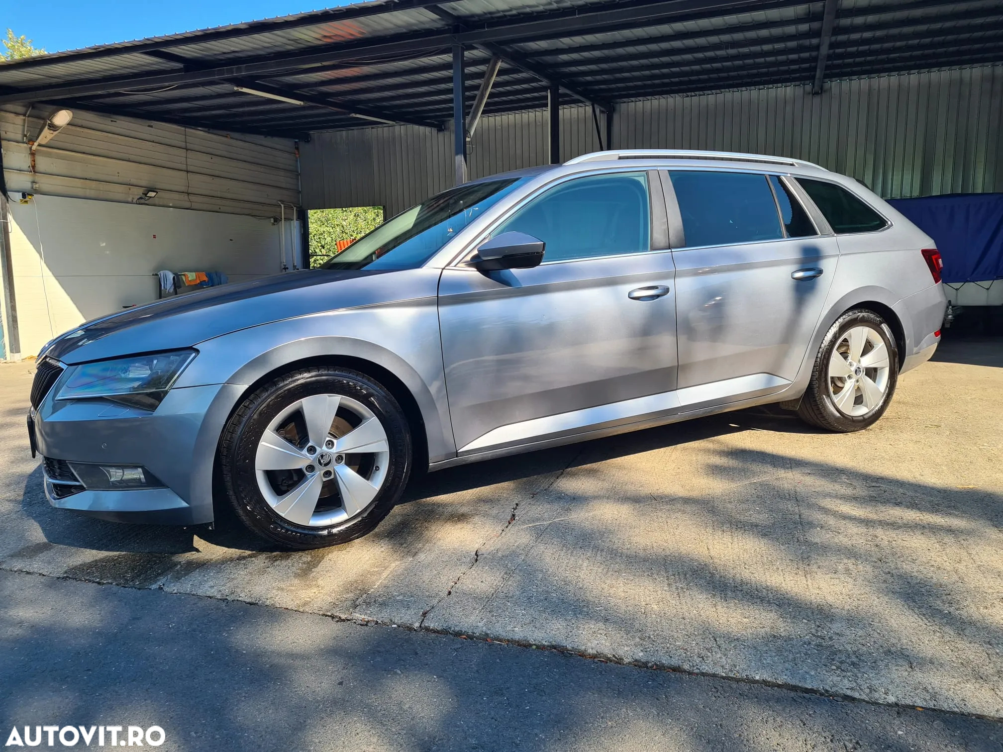 Skoda Superb Combi 1.6 TDI DSG Active - 2