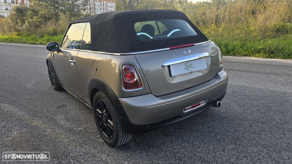 MINI Cabrio Cooper D Auto - 11