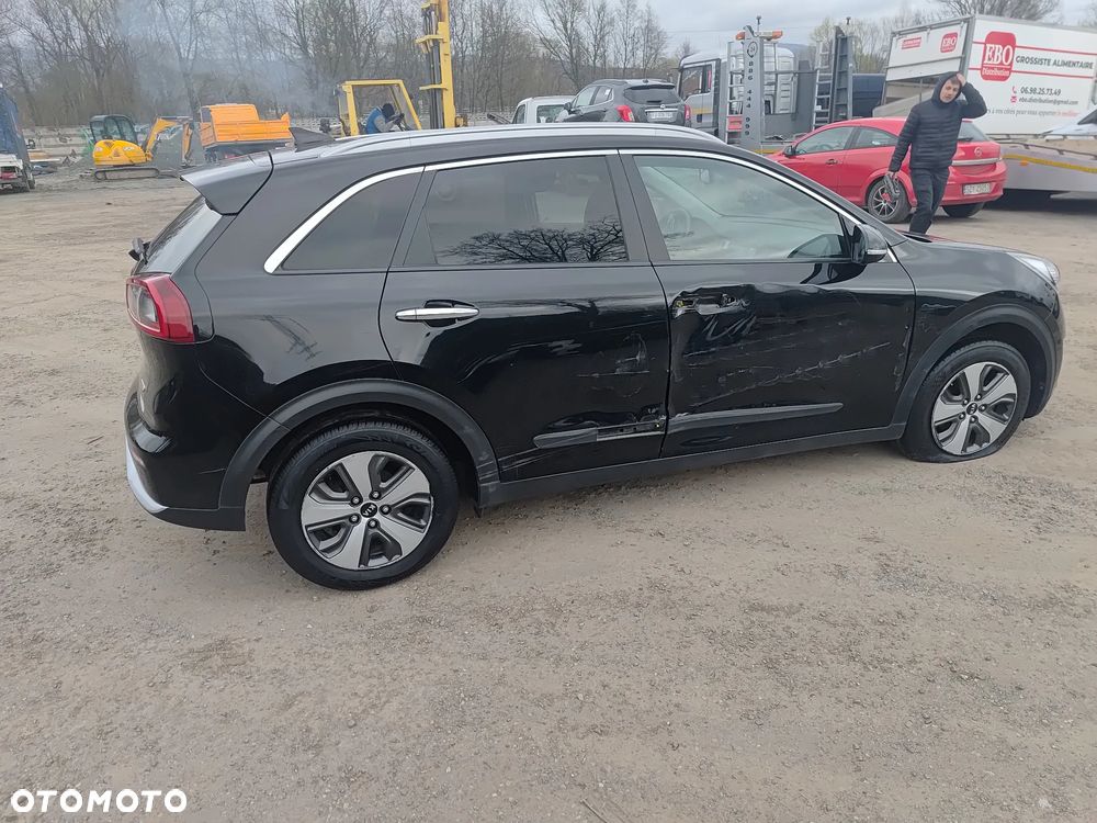 Kia Niro 1.6 GDI 2WD Vision - 3