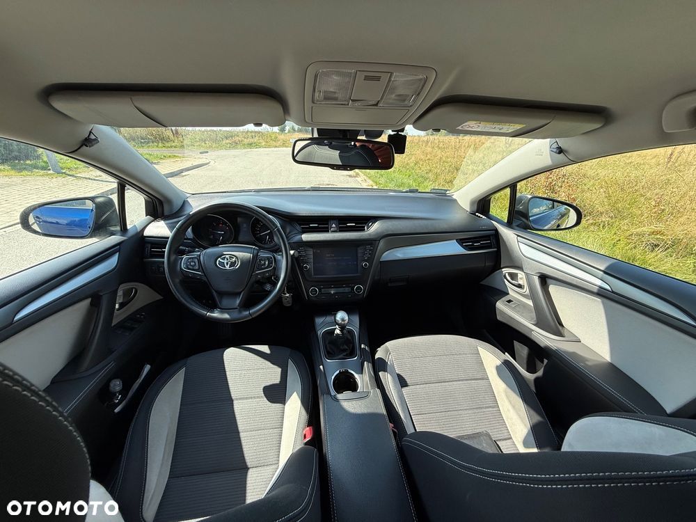 Toyota Avensis 1.6 D-4D Active - 7