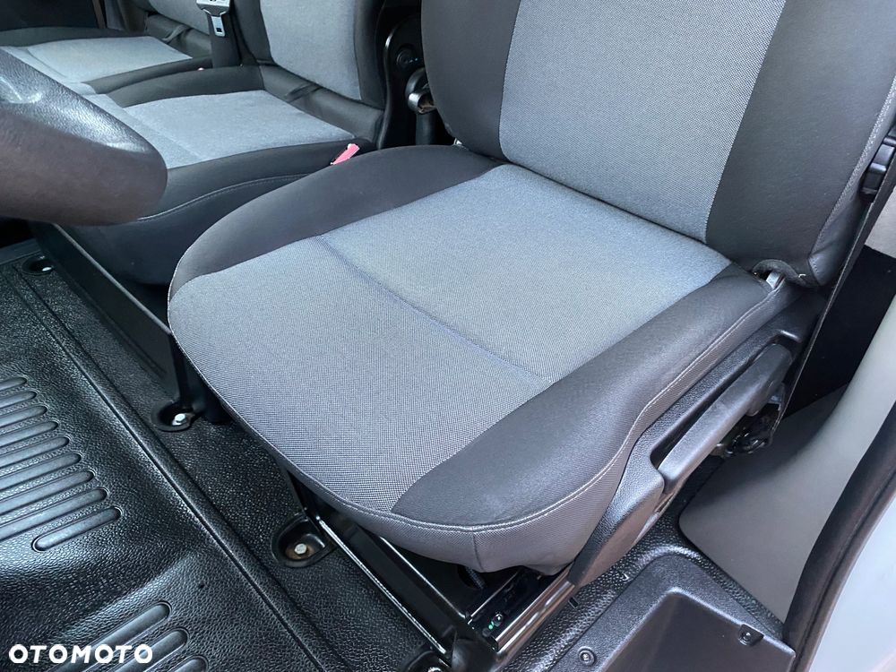 Renault Master L2 H2 warsztat mobilny zasilanie 230V - 18