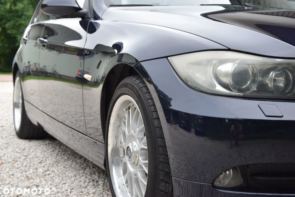 BMW Seria 3 318i - 10
