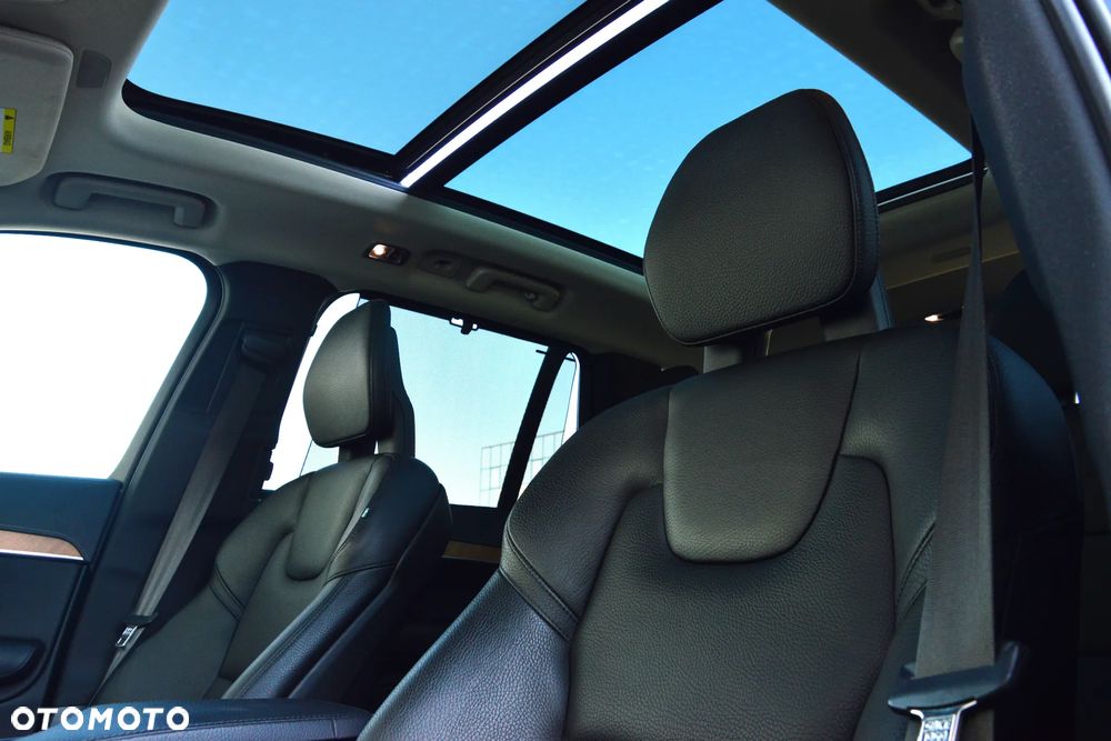 Volvo XC 90 - 13