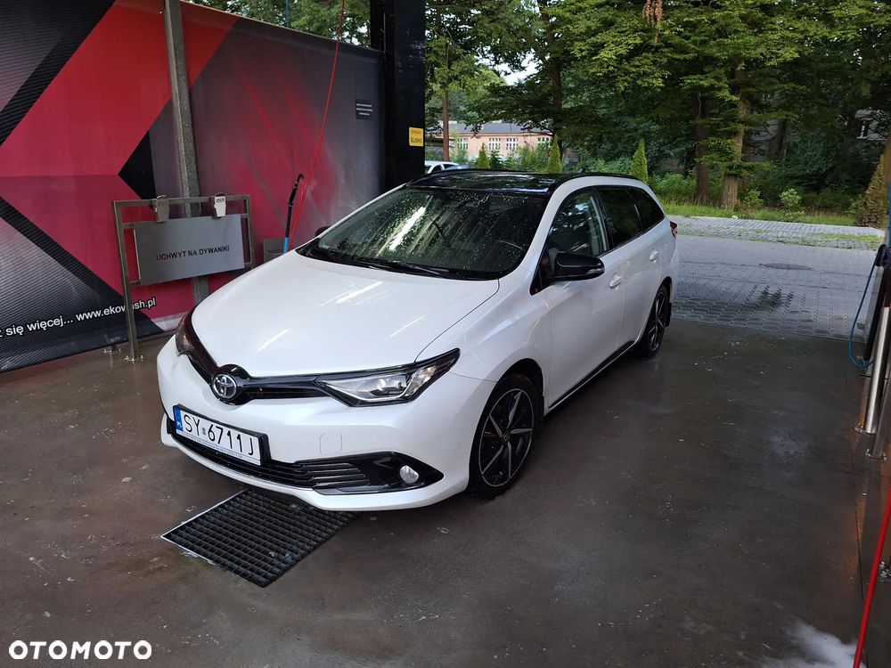 Toyota Auris 1.6 Selection - 2