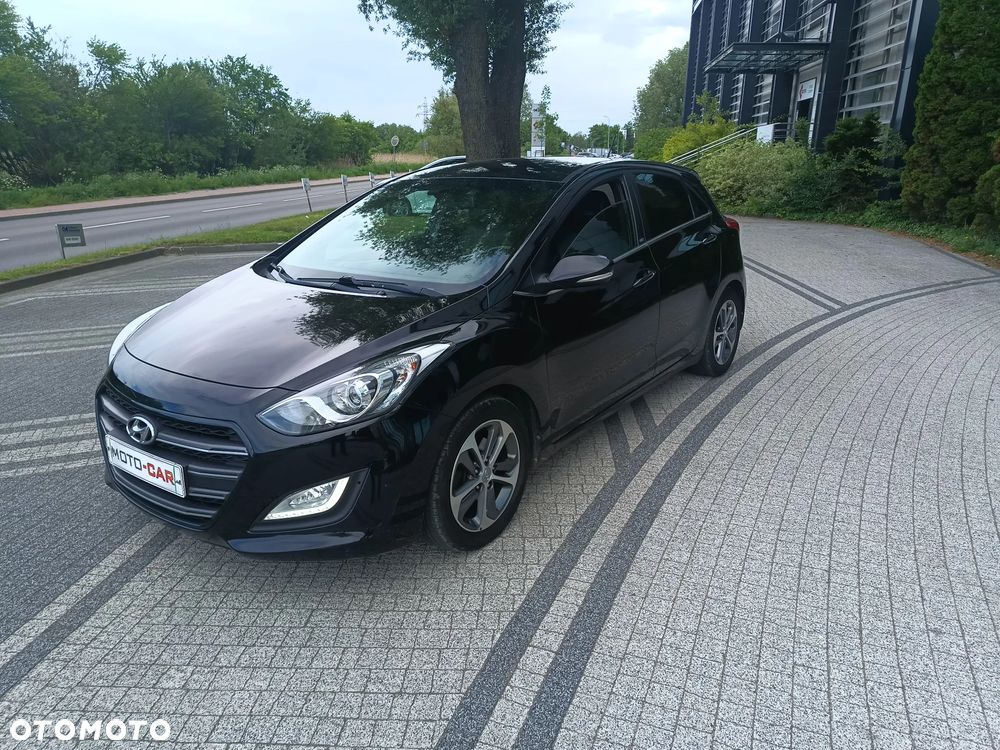 Hyundai i30 blue 1.6 CRDi Style - 1