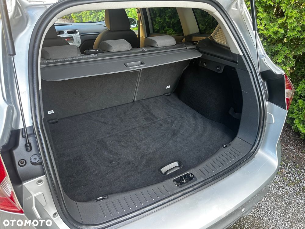 Ford Kuga - 25