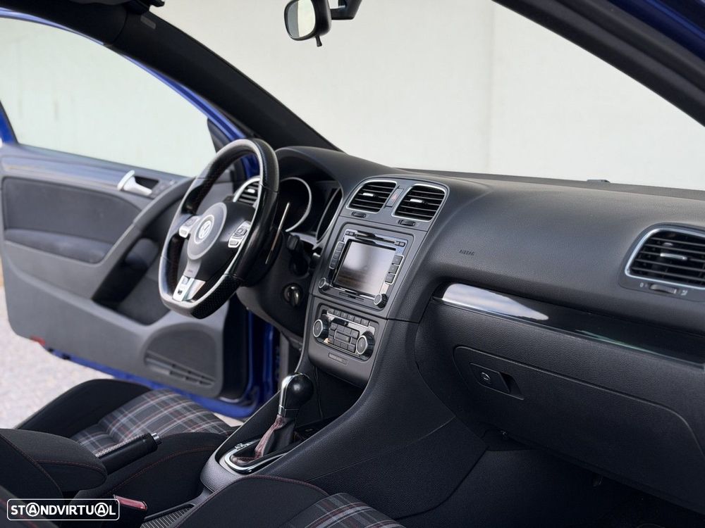 VW Golf 2.0 GTI DSG - 20