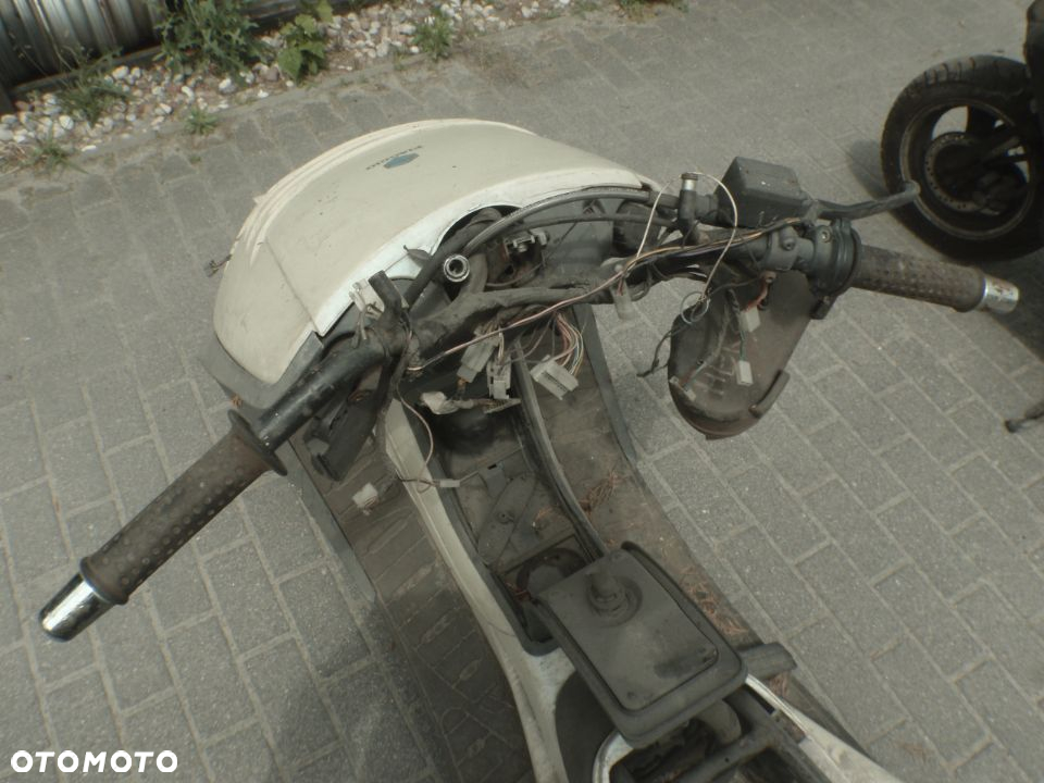 rama plastik nakładka nakladka zaślepka czasza  PIAGGIO HEXAGON GTX/LX/LXT/LX4 125 / HEXAGON GT/GTX 250 (E) Piaggio dużo części - 15