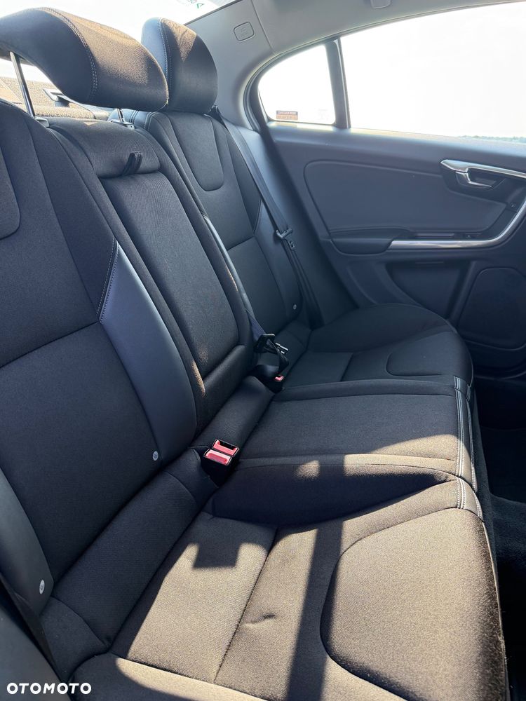 Volvo S60 D4 Drive-E Momentum - 13