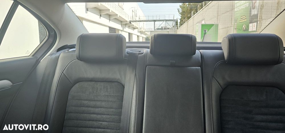 Volkswagen Passat 2.0 TDI SCR DSG Comfortline - 8