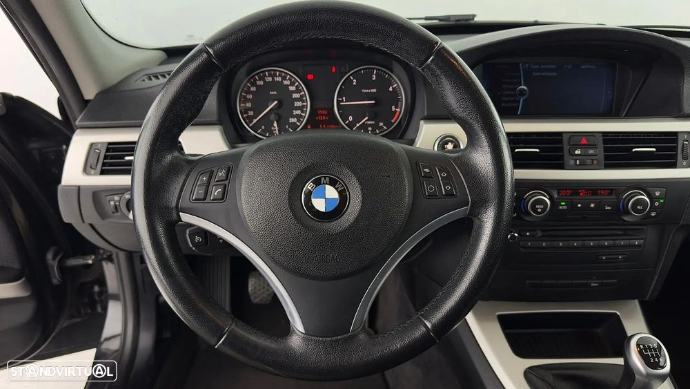 BMW 318 d Navigation - 29