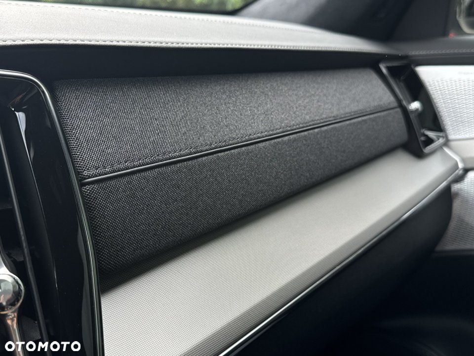 Volvo XC 90 - 33