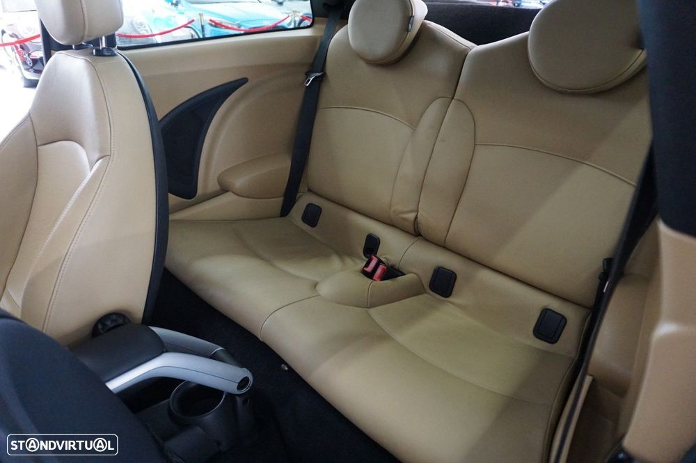 MINI 3 Portas Cooper D - 12