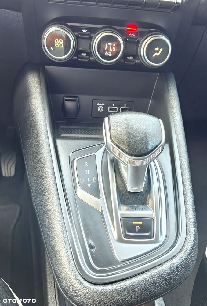 Renault Captur 1.6 E-TECH Plug-In Techno - 26