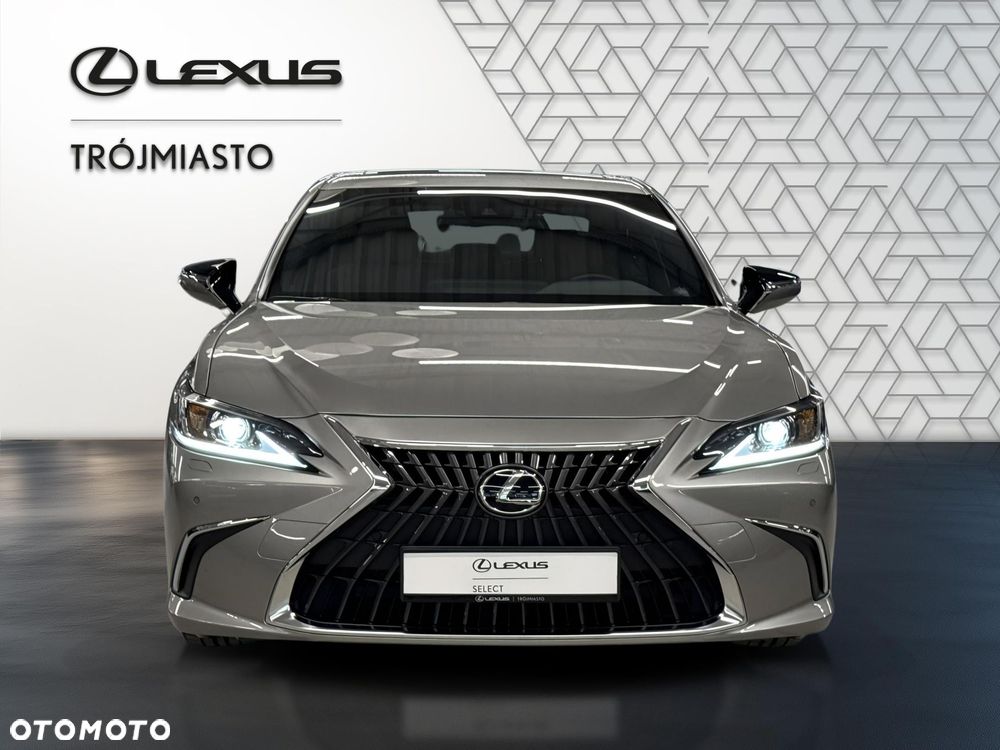 Lexus ES 300h Business Edition - 9