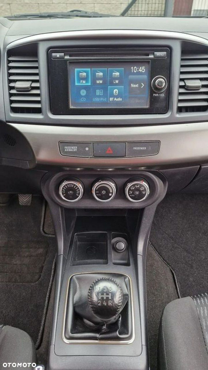 Mitsubishi Lancer - 25